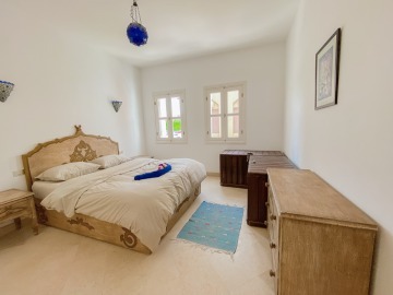 Bedroom with double bed
