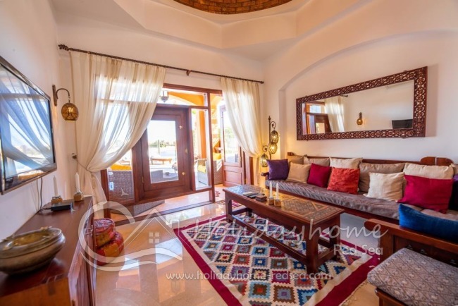 Living room with access to the terrace