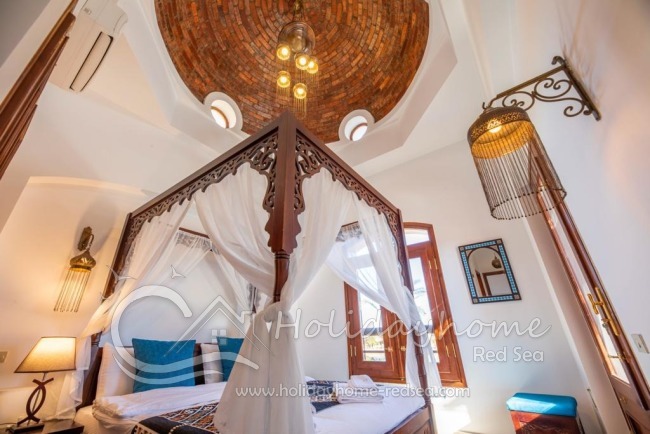 Bedroom #2 with double bed and en-suite bathroom with shower