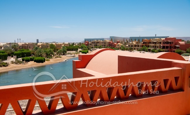 Roof top view to the lagoon