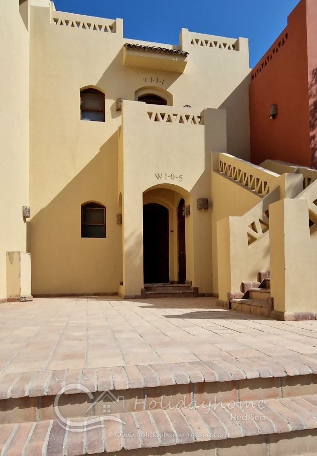 Entrance to the apartment