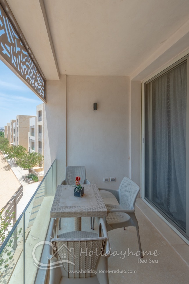 Balcony with sitting area