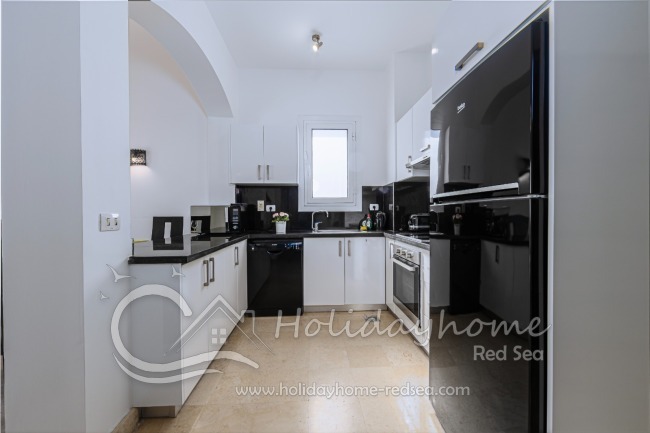 Full equipped kitchen