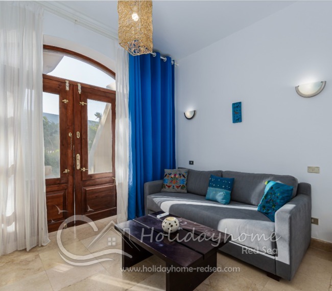 2. smaller living room with sofa bed