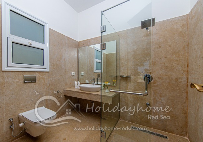 Bathroom to bedroom 1