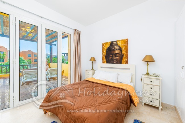 3. bedroom with large Terrace.