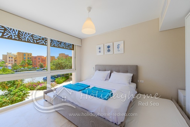 Optional two extra beds to pull out. 