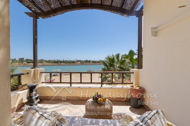 Balcony with stunning lagoon view