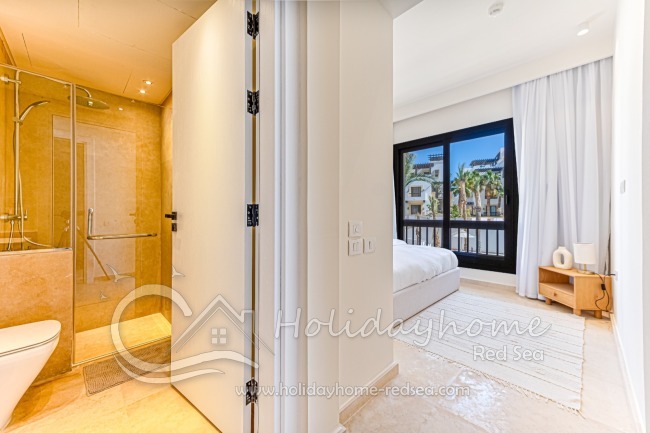 En-suite Bathroom to Bedroom 2 