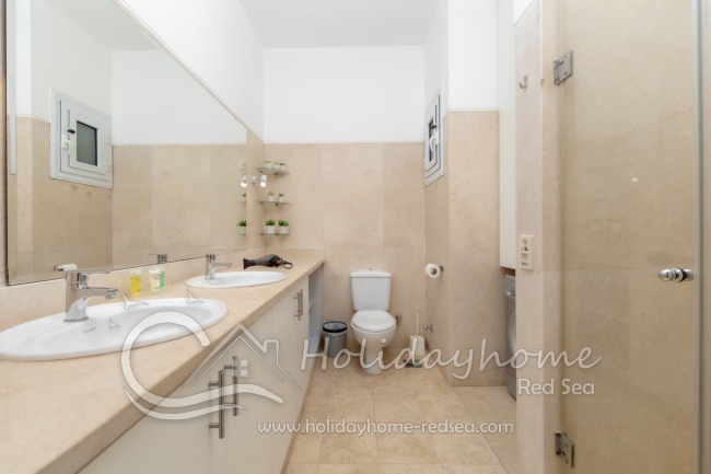 Bathroom 2 with large mirror and shower