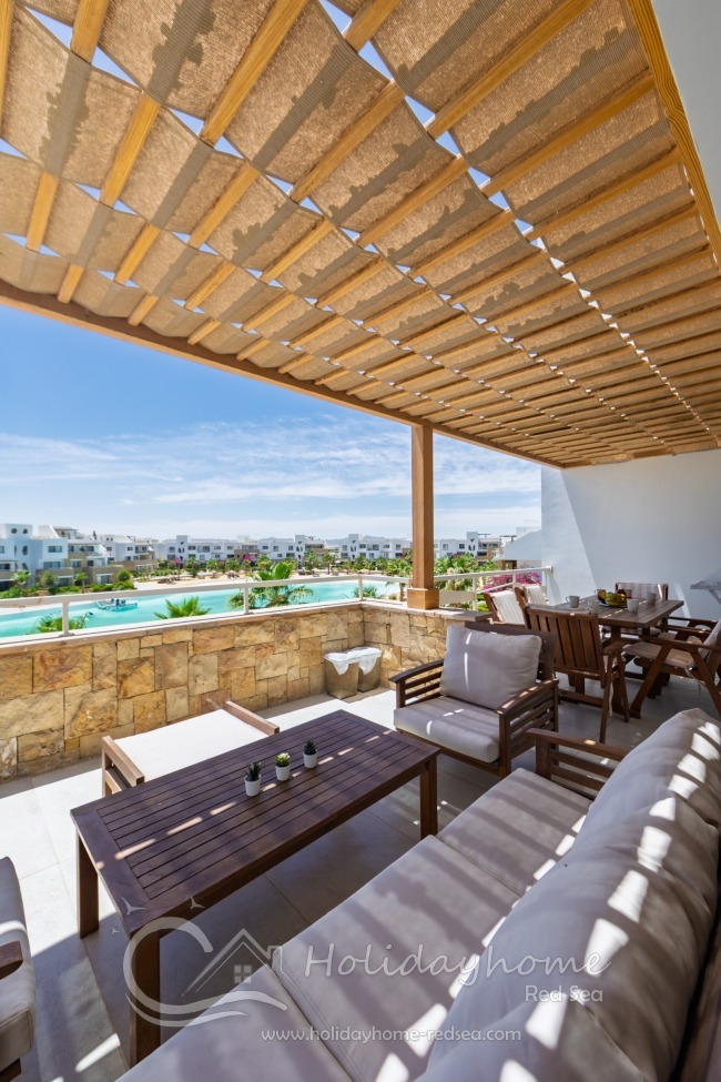 Balcony to the crystal lagoon