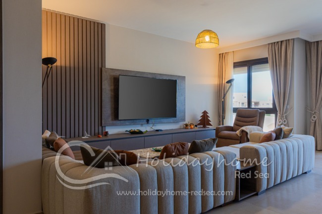Tastefully designed living room 